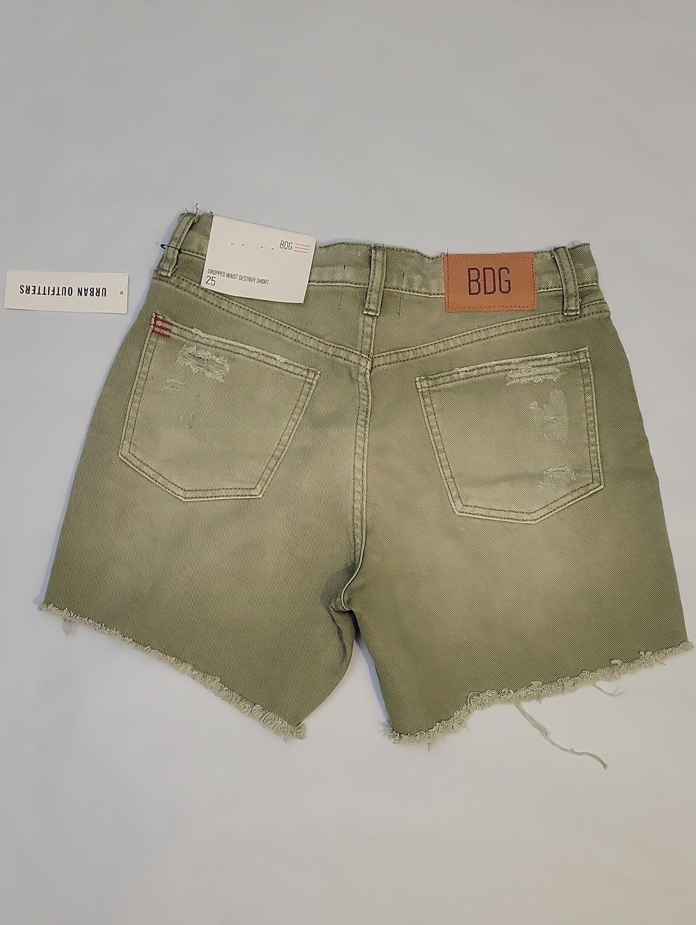 NWT BDG Urban Outfitters Dropped Waist Destroy Denim Short Women's Size 25 Green
